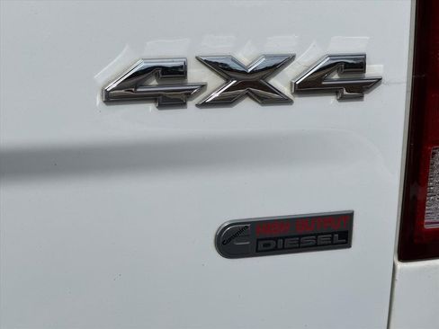 Used 2012 RAM 3500 ST w/ Chrome Appearance Group image 11