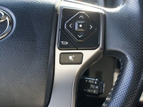 Used 2017 Toyota Tacoma Limited w/ Tow Package image 12