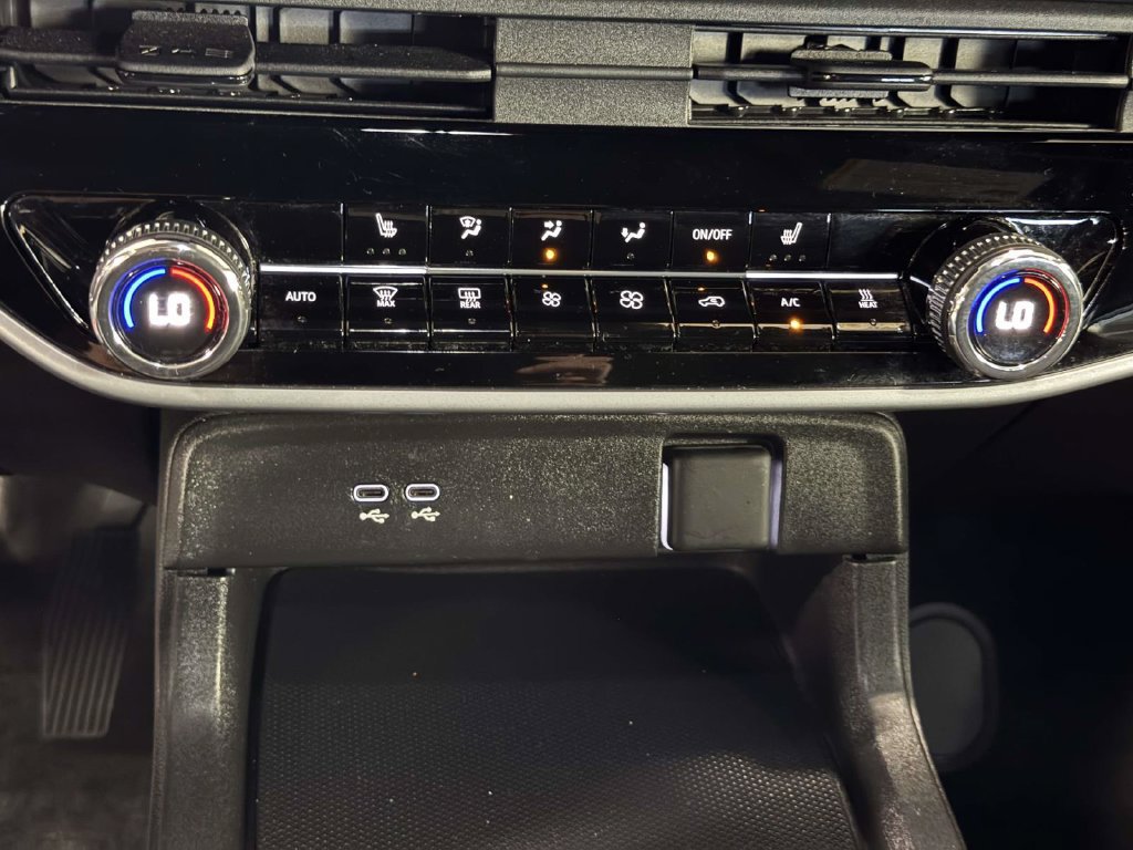 Used 2025 Honda Prologue EX image 25