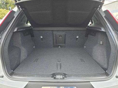 Used 2026 Volvo XC40 B5 Plus w/ Protection Package Premier AWD/4WD image 14