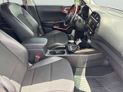 Used 2021 Kia Soul Turbo FWD image 21