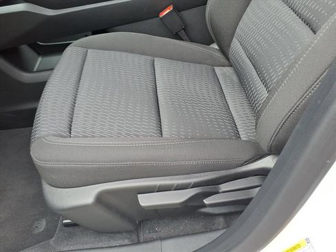 Used 2026 Chevrolet Equinox LT FWD image 23