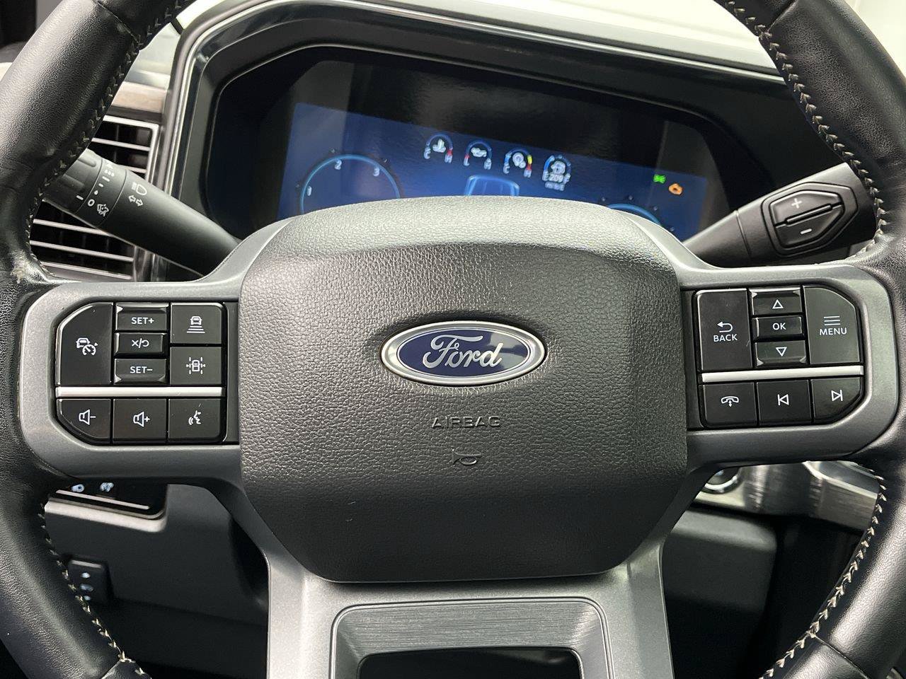 Certified 2024 Ford F250 Lariat w/ Lariat Ultimate Package AWD/4WD image 18