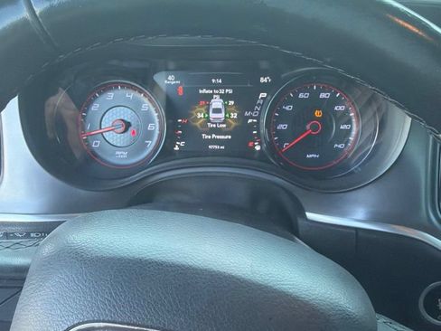 Used 2019 Dodge Charger SXT w/ Blacktop Package RWD image 9