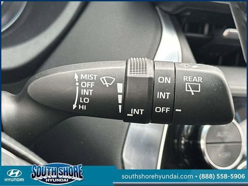 Used 2023 Toyota Venza LE image 25