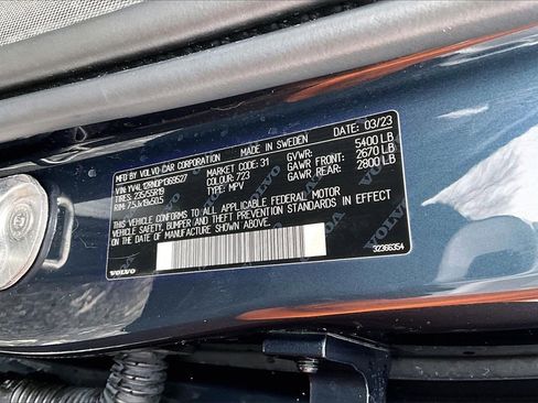 Certified 2023 Volvo XC60 B5 Plus image 18