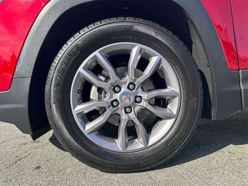 Used 2023 GMC Terrain SLT image 12