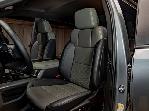 Used 2024 Chevrolet Silverado 1500 ZR2 w/ Technology Package image 24