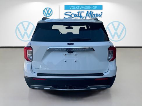 Used 2021 Ford Explorer XLT w/ Equipment Group 202A image 6