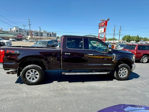 Used 2019 Ford F250 XLT w/ XLT Premium Package AWD/4WD image 6
