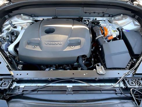 New 2026 Volvo XC60 T8 Ultra w/ Protection Package Premier image 13