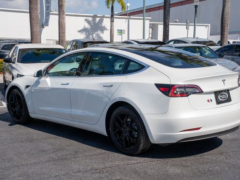 Used 2020 Tesla Model 3 Standard Range Plus image 7