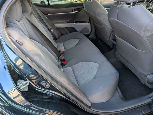 Used 2021 Toyota Camry LE image 32