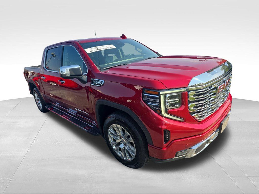 Used 2022 GMC Sierra 1500 Denali w/ Technology Package AWD/4WD image 7