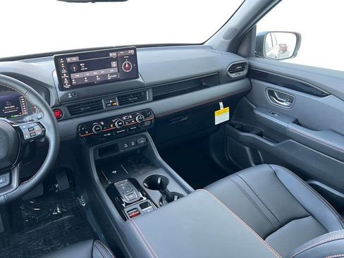 New 2026 Honda Pilot TrailSport image 19