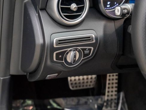 Used 2019 Mercedes-Benz C 300 4MATIC Sedan image 17