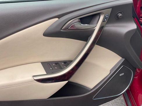 Used 2016 Buick Verano Leather w/ Experience Buick Package FWD image 12