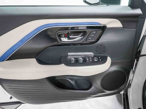 Certified 2025 Acura ADX A-Spec image 25