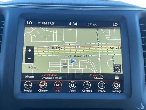 Used 2023 Jeep Cherokee Altitude Lux image 23