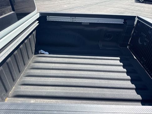 Used 2025 Nissan Frontier Pro-X w/ Pro Convenience Package image 11