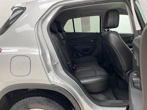 Used 2016 Chevrolet Trax LT w/ LT Convenience Package image 13
