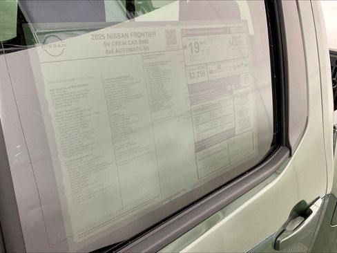 New 2025 Nissan Frontier SV w/ SV Convenience Package image 29