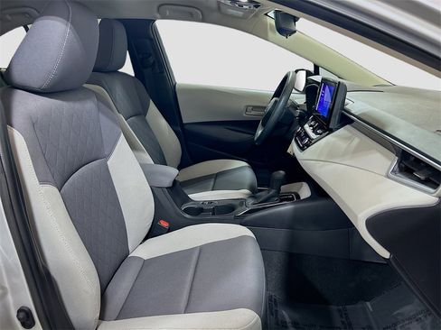 Used 2024 Toyota Corolla LE image 23