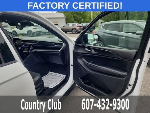 Used 2024 Jeep Grand Cherokee L Laredo AWD/4WD image 35
