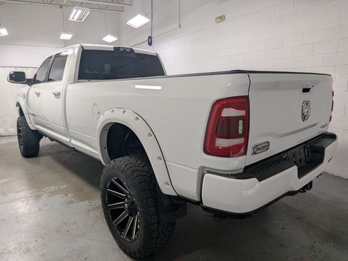Used 2022 RAM 3500 Limited AWD/4WD image 9
