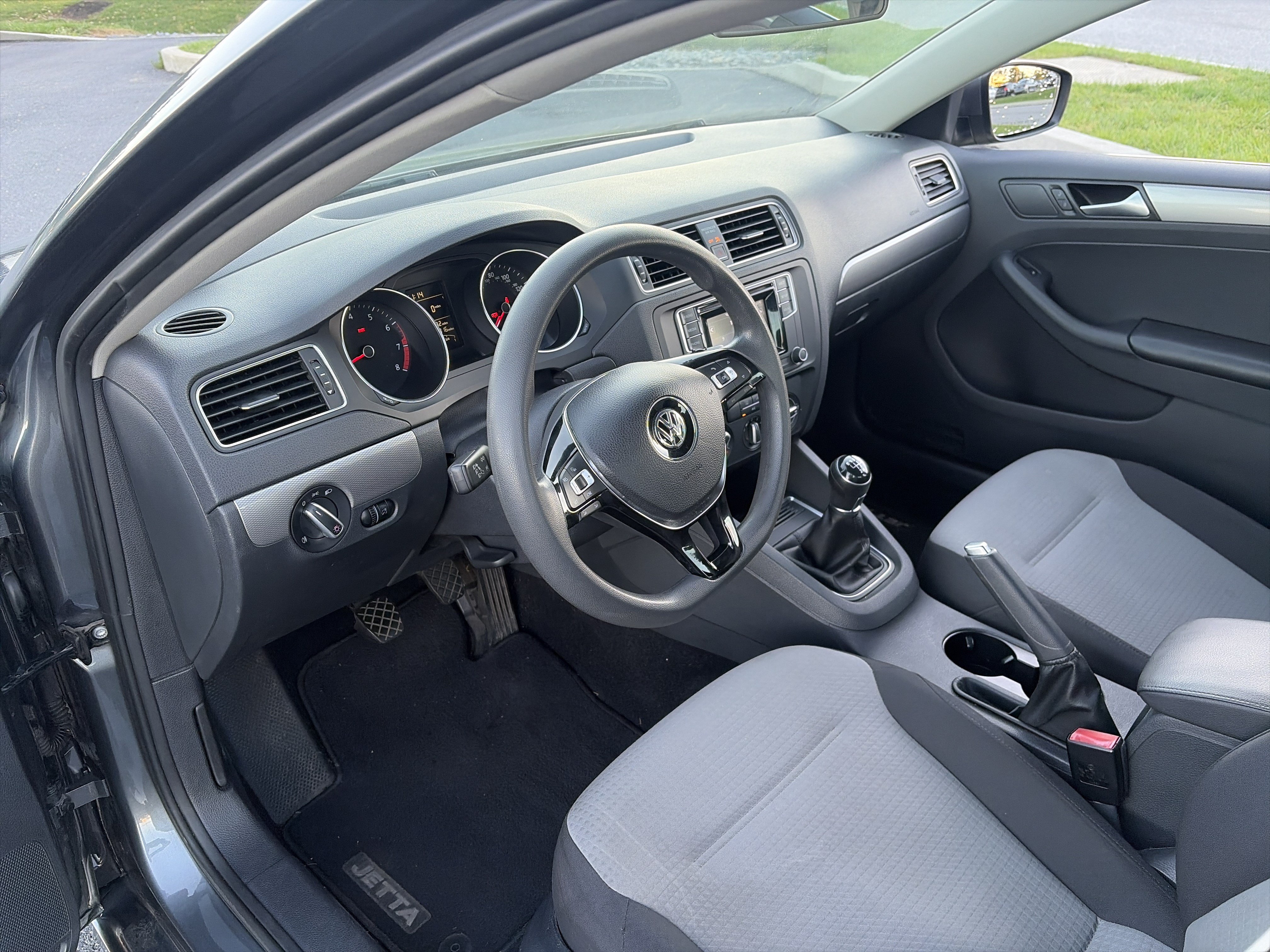 Used 2017 Volkswagen Jetta S FWD image 14
