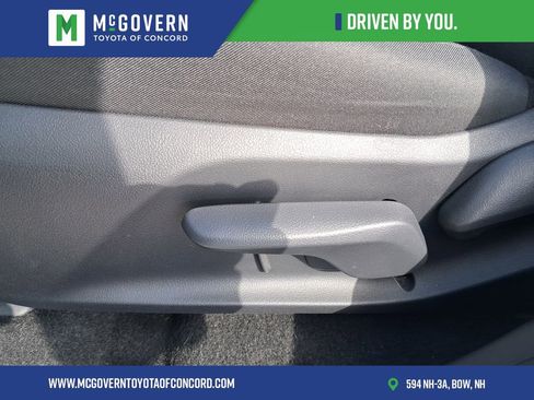 Used 2024 Toyota RAV4 LE AWD/4WD image 15