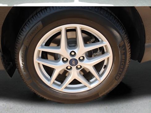 Used 2021 Ford Edge SEL w/ Convenience Package image 11