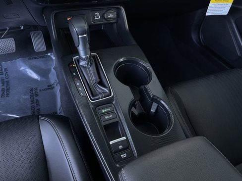 Used 2024 Honda Civic EX-L image 18