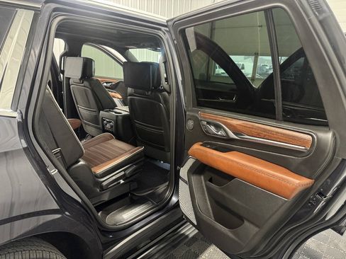 Used 2023 GMC Yukon Denali Ultimate AWD/4WD image 26