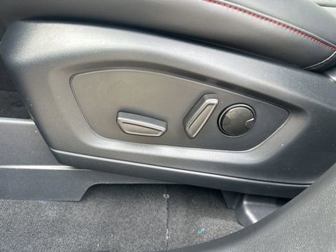 New 2026 Ford Explorer ST-Line w/ ST-Line Street Pack image 13