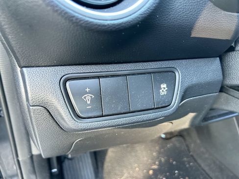 Used 2022 Kia Forte LXS FWD image 13