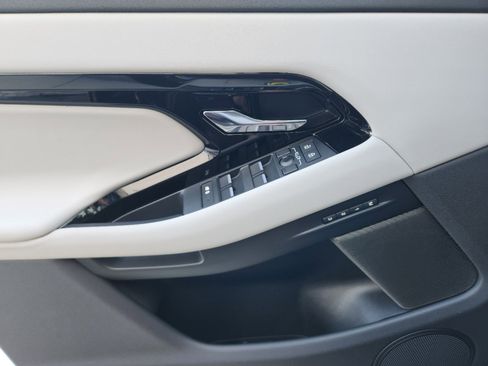 New 2025 Land Rover Range Rover Evoque Dynamic SE image 20