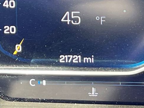 Used 2025 Chevrolet Silverado 2500 LT w/ Convenience Package image 9