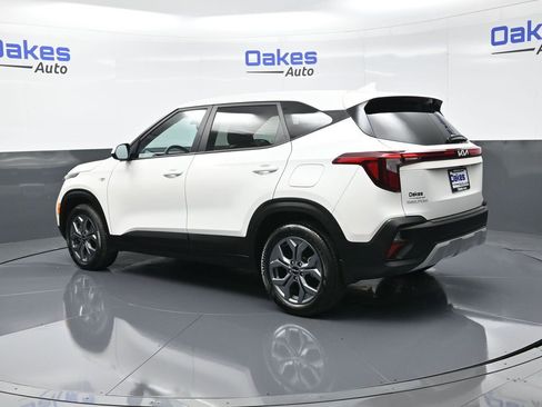 Certified 2024 Kia Seltos LX image 6