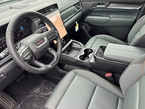 New 2026 GMC Terrain AT4 w/ Convenience Package III image 10