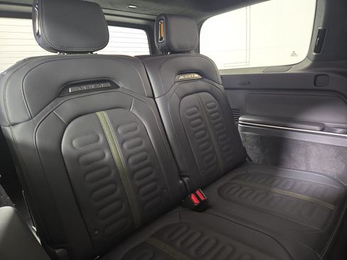 Used 2025 Rivian R1S Adventure AWD/4WD image 25