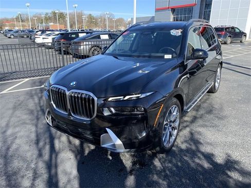 Used 2025 BMW X7 xDrive40i image 1