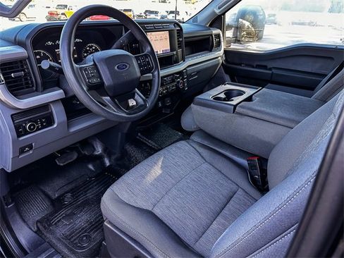Used 2023 Ford F250 XL w/ FX4 Off-Road Package image 13