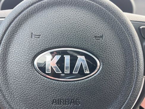 Used 2017 Kia Optima LX FWD image 28