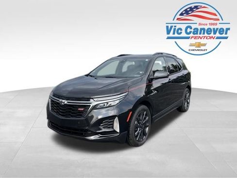 Used 2023 Chevrolet Equinox RS w/ LPO, Floor Liner Package FWD image 1