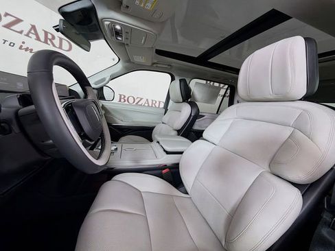 New 2026 Lincoln Navigator Reserve AWD/4WD image 23