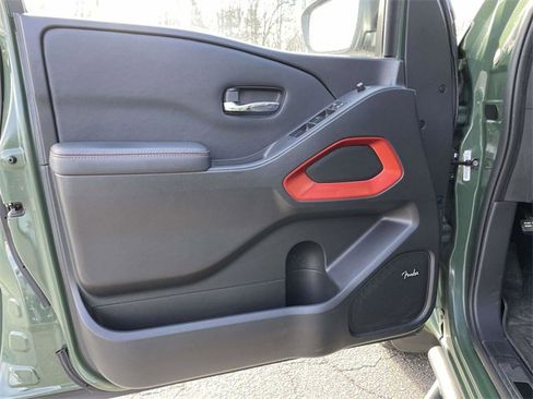 Used 2023 Nissan Frontier PRO-4X w/ Pro-4X Premium Package image 18