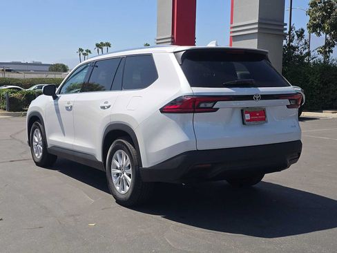 Certified 2026 Toyota Grand Highlander FWD image 5