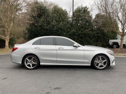Used 2018 Mercedes-Benz C 300 4MATIC Sedan image 10