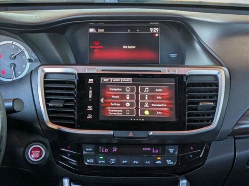 Used 2016 Honda Accord Touring image 15